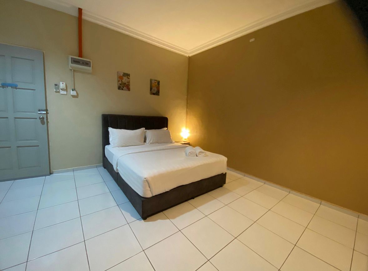 Deluxe Room Angle 1